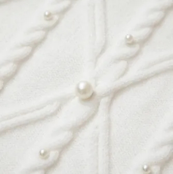 🤍 NWT White Pearled Textured Knit Sweater Vest – Size L (US 12–14) - Picture 6 of 7